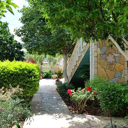 Garden Villa Dhesara Ксамил Экстерьер фото